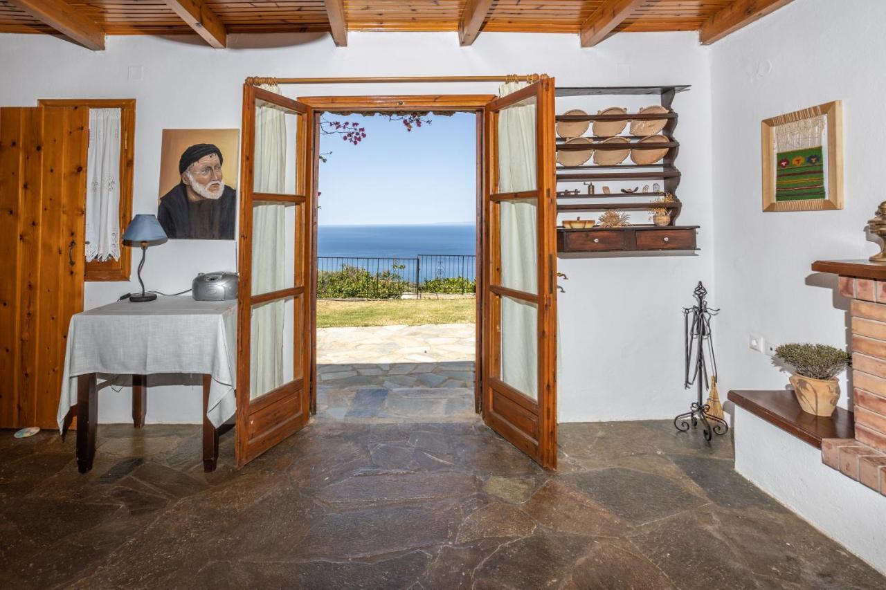 Manolis' House Villa Agia Paraskevi  Екстериор снимка